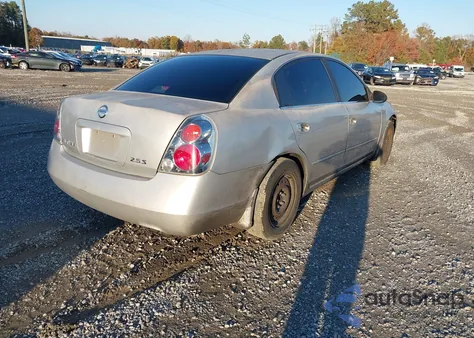 2005 Nissan Altima 2.5 S z USA, uszkodzony, nr VIN 1N4AL11D25C175400